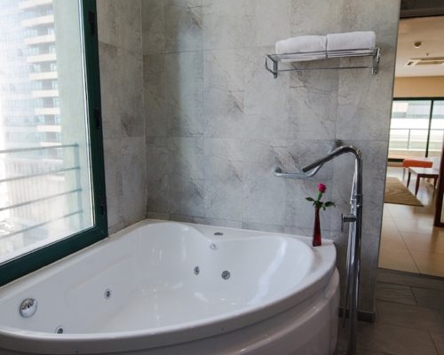 Harbour View Suites - Suite Jacuzzi